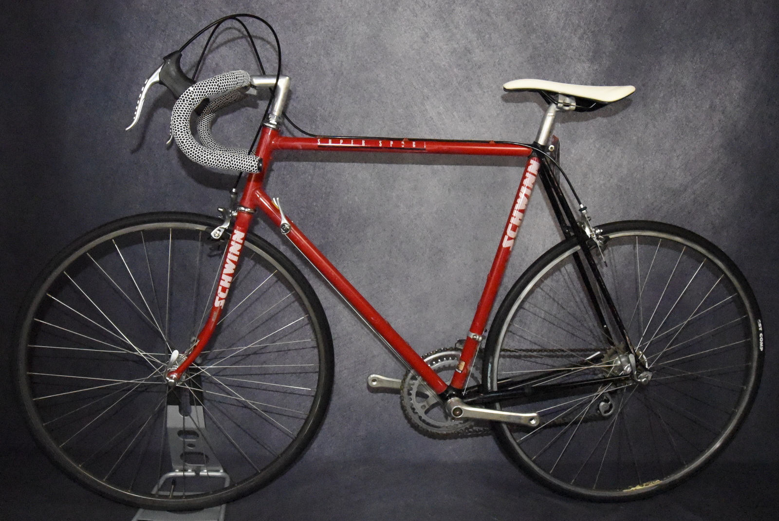 Vintage schwinn circuit road hot sale bike