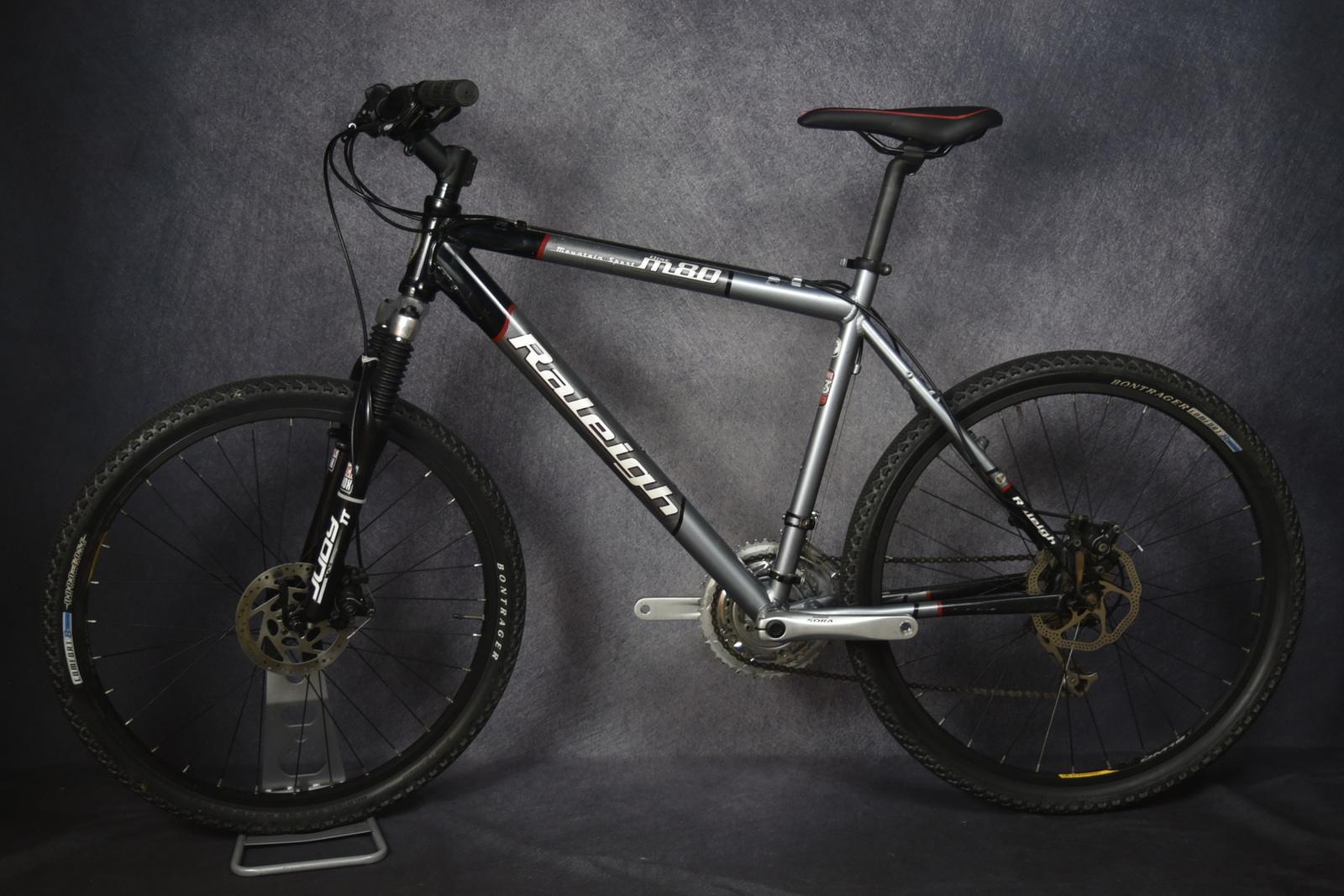 Raleigh m80 mountain discount sport