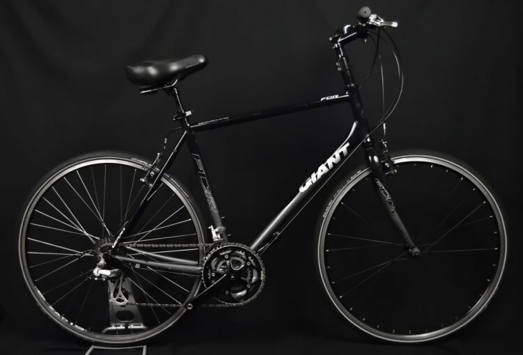 GIANT FCR HYBRID BIKE SIZE LARGE