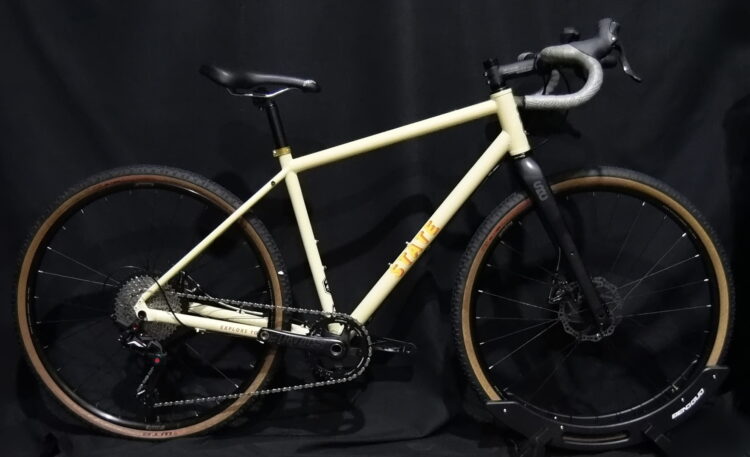 STATE 4130 ALL-ROAD GRAVEL BIKE SIZE S, 47 CM, 11 SPEED, CHROMOLY & CARBON FORK