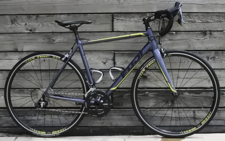 FUJI ROUBAIX ONE.5 ROAD BIKE SIZE LARGE