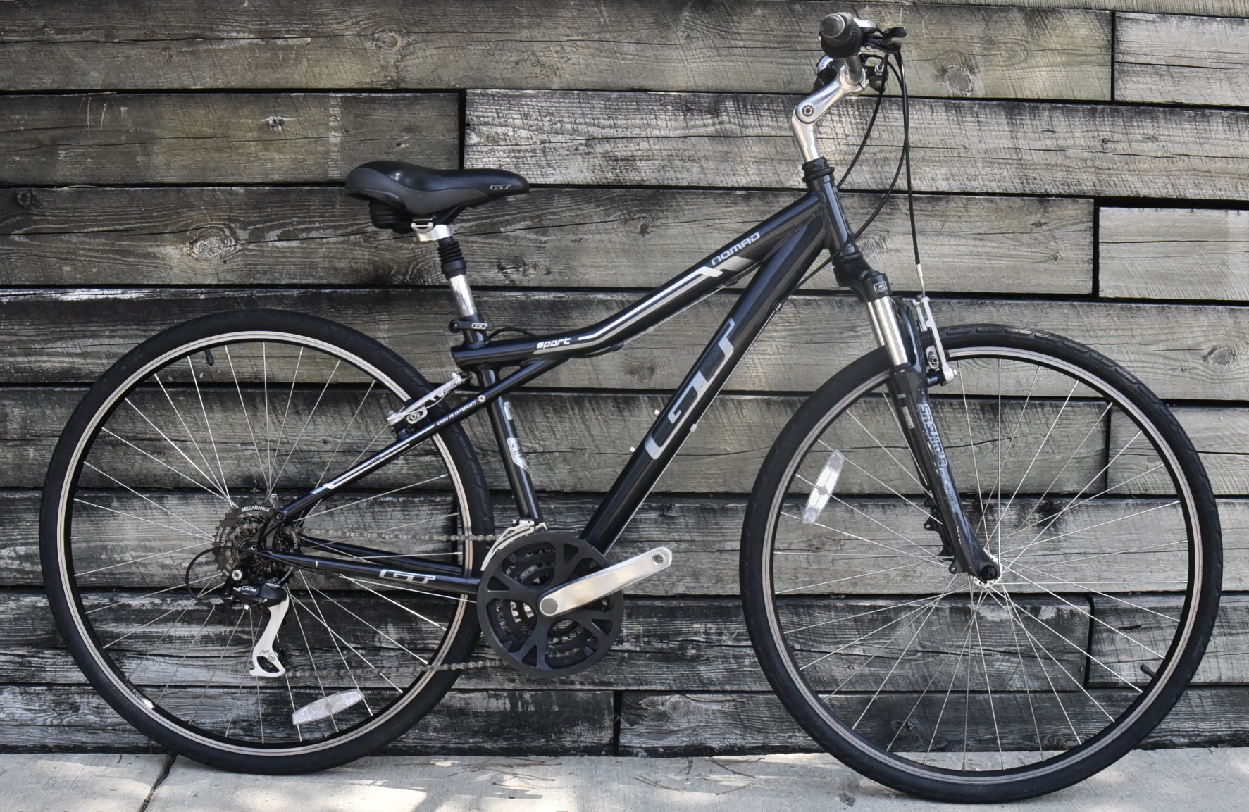 GT NOMAD SPORT HYBRID BIKE