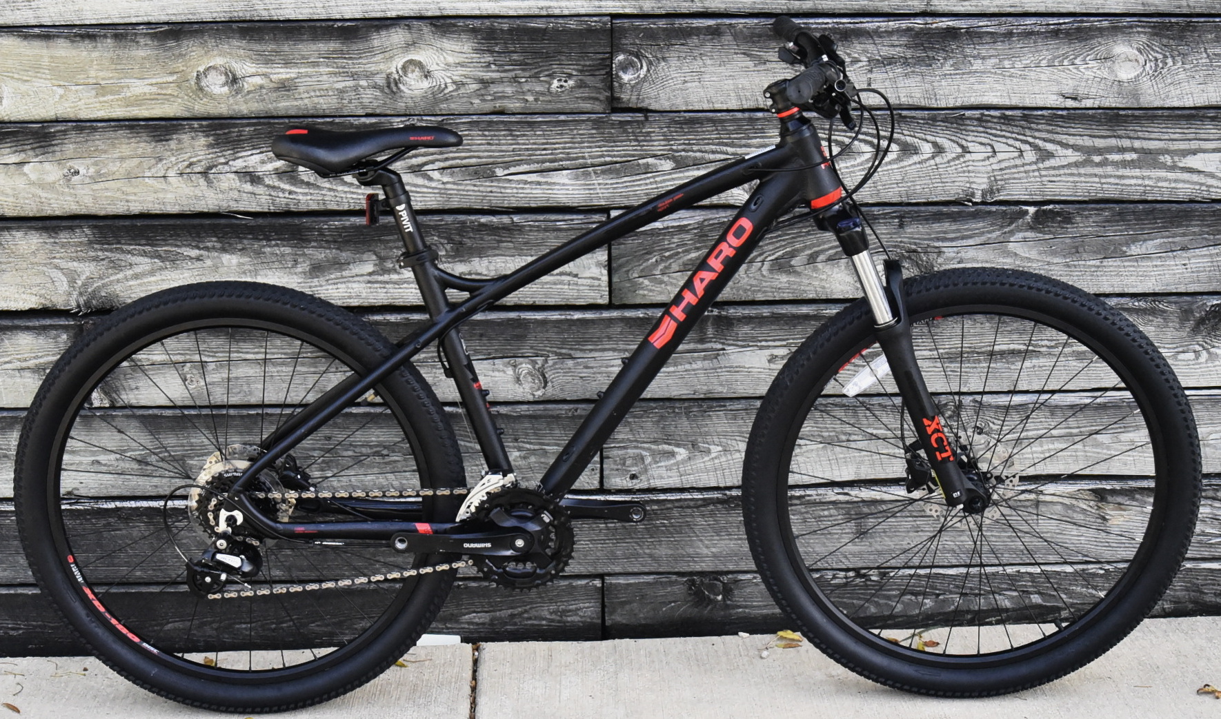 HARO PIVIT MOUNTAIN BIKE SIZE MEDIUM