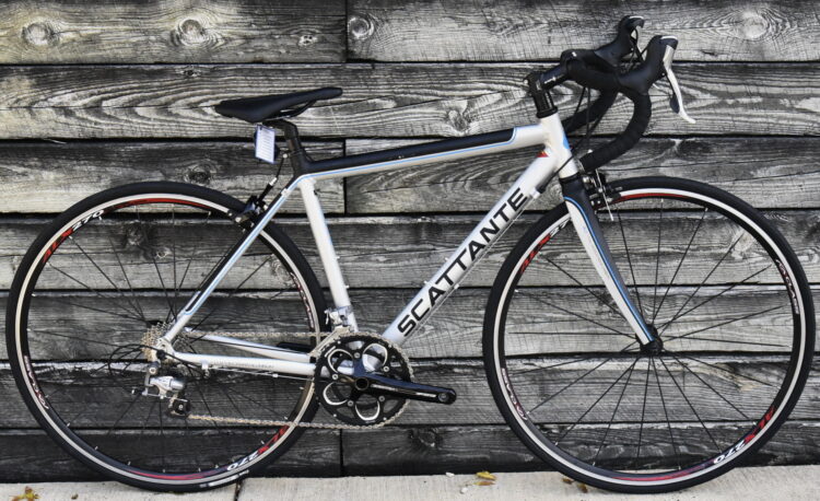 SCATTANTE W570 ROAD BIKE SIZE SMALL