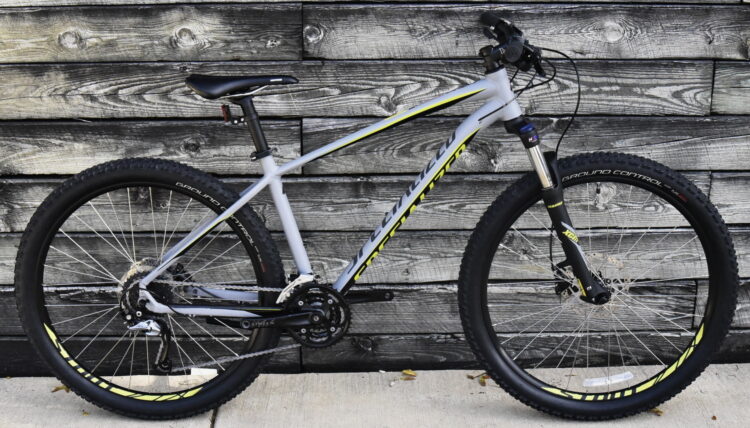 SPECIALIZED PITCH 27.5 MOUNTAIN BIKE SIZE LARGE