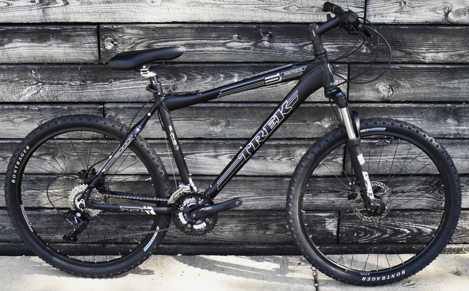 TREK SERIES 6000 MOUNTAIN BIKE SIZE LARGE